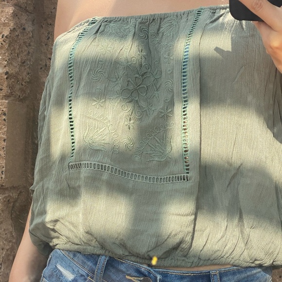 Top - Picture 2 of 2